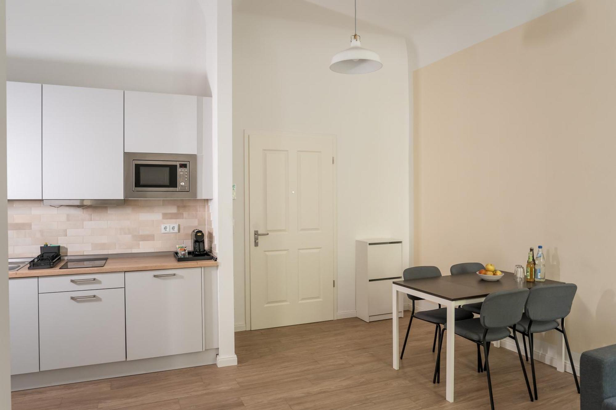 Homaris Apartments Frankfurter Allee Berlin Bagian luar foto